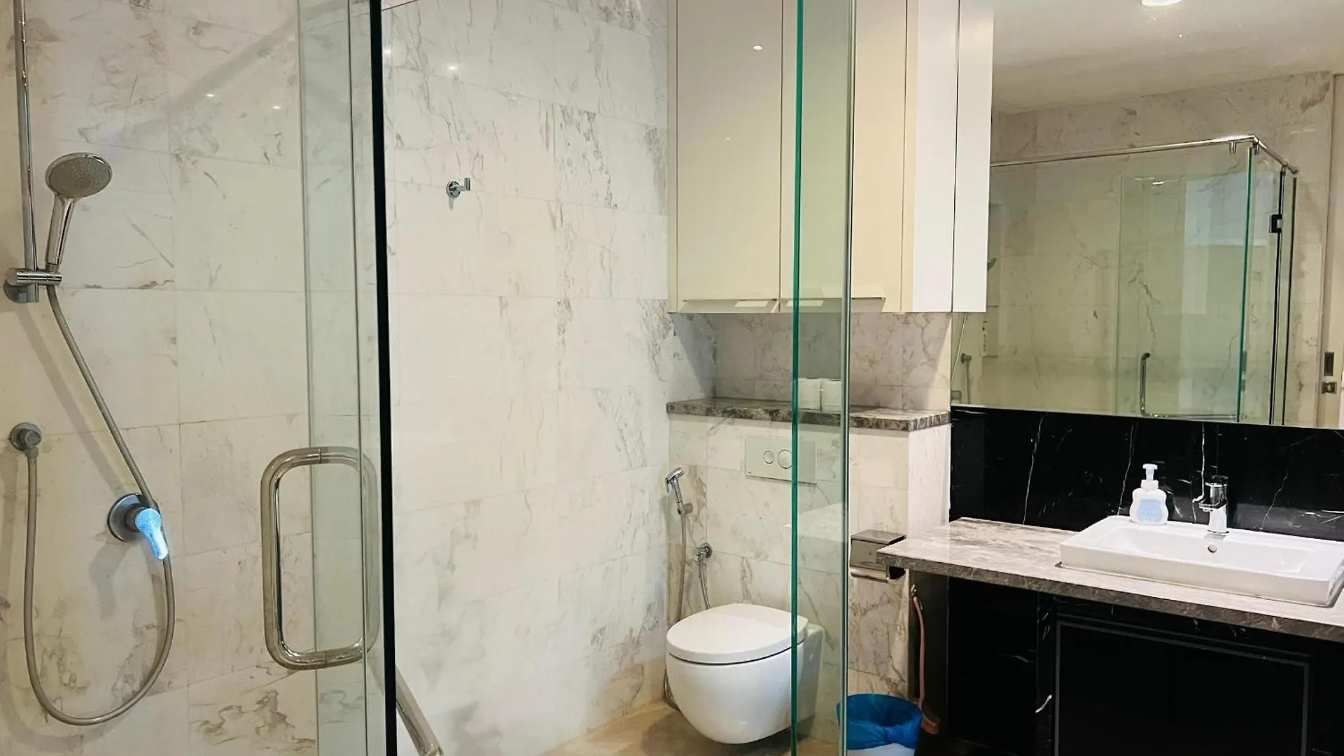 Platinum Suites Klcc By Luxe Residence 쿠알라룸푸르 말레이시아